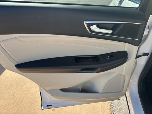 Used 2015 Ford Edge Titanium w/ Equipment Group 302A image 18
