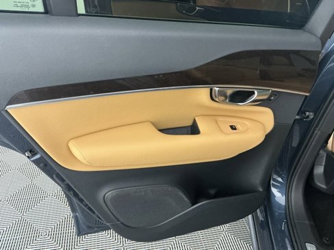 Used 2019 Volvo XC90 T6 Momentum w/ Advanced Package image 10