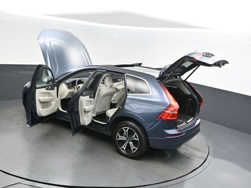 Used 2022 Volvo XC60 B5 Momentum w/ Climate Package image 47