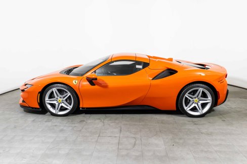Used 2024 Ferrari SF90 Spider image 14