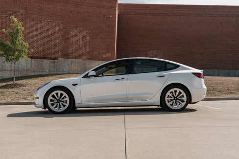 Used 2023 Tesla Model 3 Standard Range image 6