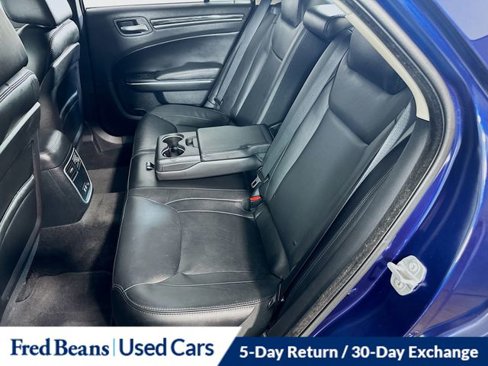 Used 2015 Chrysler 300 Limited w/ Driver Convenience Group image 16
