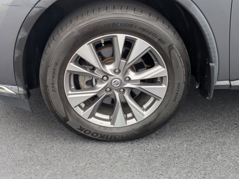 Used 2018 Nissan Murano SL w/ Moonroof Package image 9