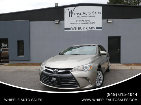 Used 2015 Toyota Camry LE image 1