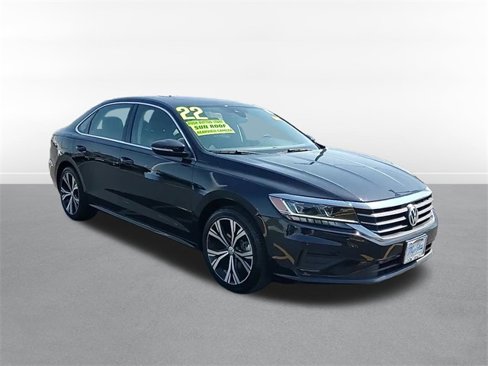 Used 2022 Volkswagen Passat 2.0T SE image 3