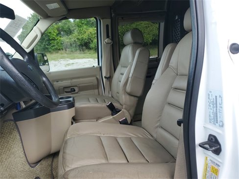 Used 2010 Ford E-150 and Econoline 150 image 23