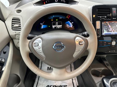 Used 2012 Nissan Leaf SL image 23