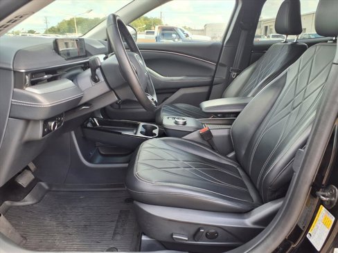 Used 2023 Ford Mustang Mach-E Select image 3