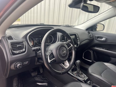 Used 2021 Jeep Compass Limited image 16