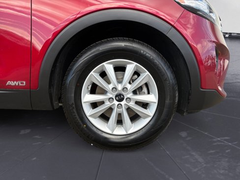 Used 2020 Kia Sorento LX image 43