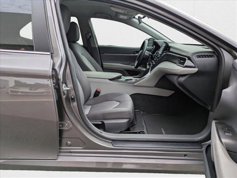 Used 2024 Toyota Camry LE image 24
