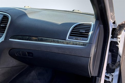 Used 2013 Chrysler 300 C image 17