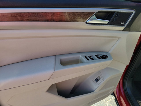 Used 2019 Volkswagen Atlas SEL Premium image 13