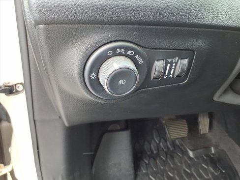 Used 2018 Jeep Compass Limited w/ Navigation Group image 15