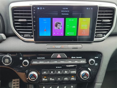 Used 2020 Kia Sportage SX image 22