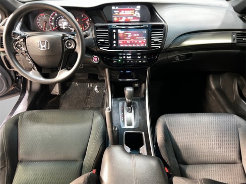 Used 2016 Honda Accord EX image 32