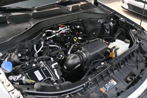 Used 2023 Ford Explorer XLT image 28