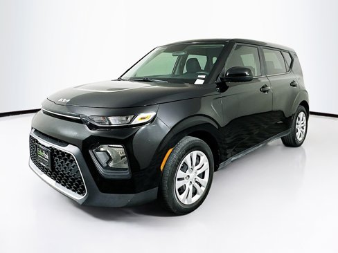 Used 2022 Kia Soul LX image 3