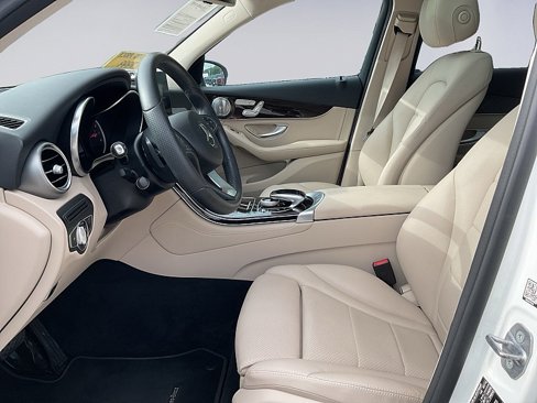 Used 2017 Mercedes-Benz GLC 300 image 9