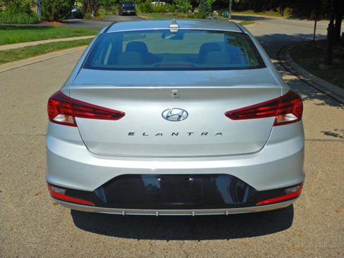 Used 2019 Hyundai Elantra SEL image 10