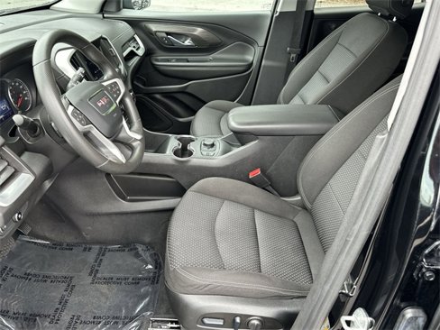 Used 2023 GMC Terrain SLE w/ Driver Convenience Package image 18