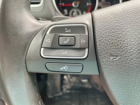 Used 2012 Volkswagen Golf TDI image 22