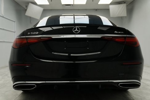 Used 2022 Mercedes-Benz S 580 4MATIC Sedan w/ AMG Line Package image 6