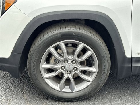 Used 2022 GMC Terrain SLT image 21