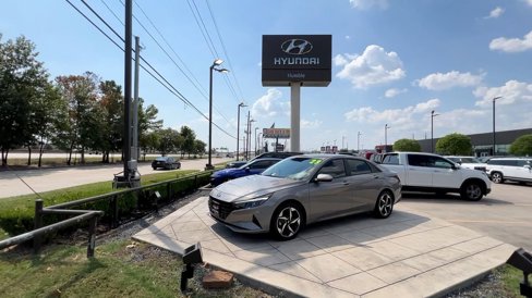 Used 2023 Hyundai Elantra SEL w/ Convenience Package image 7