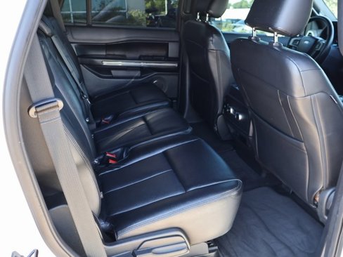 Used 2021 Ford Expedition XLT image 16