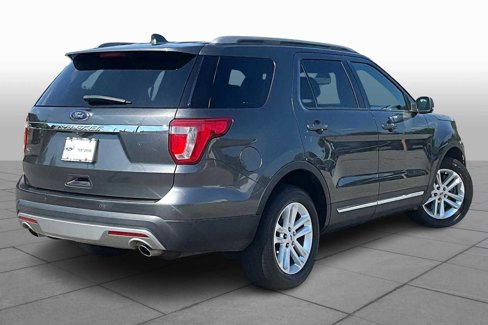 Used 2017 Ford Explorer XLT w/ Equipment Group 202A image 12
