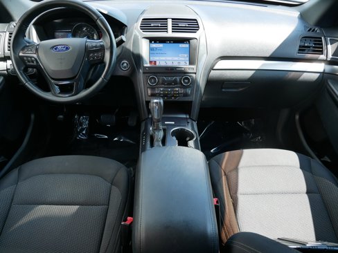 Used 2018 Ford Explorer XLT w/ Safe & Smart Package image 9