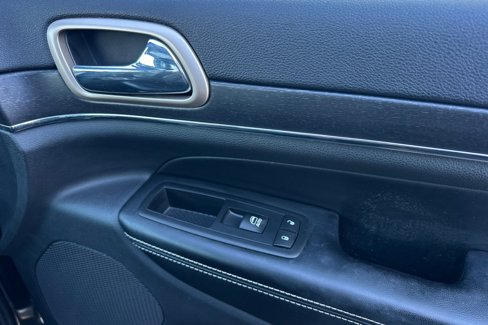 Used 2015 Jeep Grand Cherokee Limited image 22