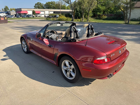 Used 2000 BMW Z3 2.5i image 3