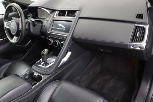 Used 2020 Jaguar E-PACE R-Dynamic S image 32