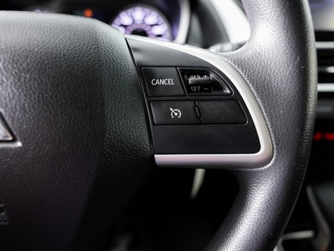 Used 2020 Mitsubishi Eclipse Cross ES image 29