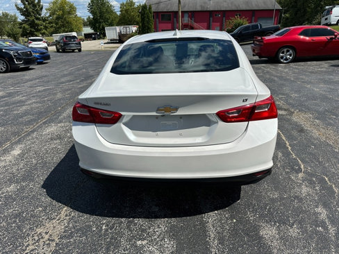 Used 2017 Chevrolet Malibu LT image 8