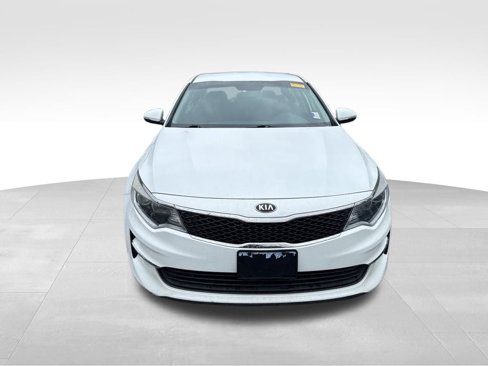 Used 2018 Kia Optima LX image 3