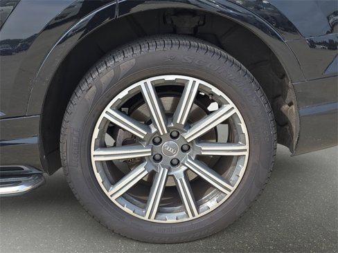 Used 2018 Audi Q7 3.0T Prestige image 38