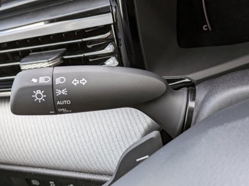 New 2025 Toyota Camry SE image 25