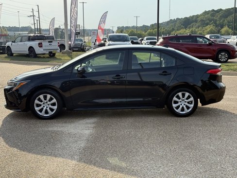 Used 2024 Toyota Corolla LE image 8
