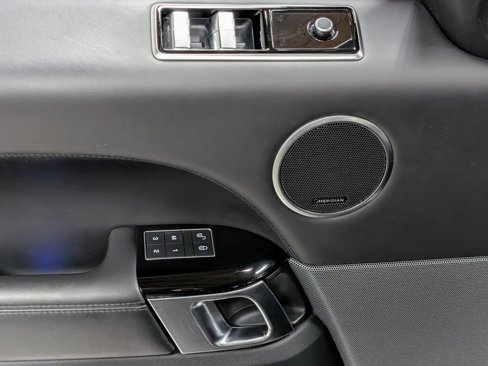 Used 2020 Land Rover Range Rover Sport HSE Dynamic image 15