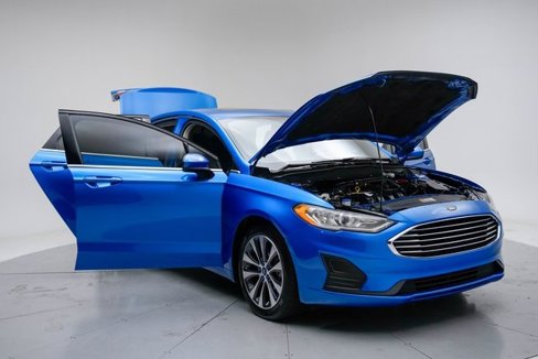 Used 2020 Ford Fusion SE image 15