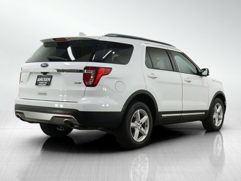 Used 2016 Ford Explorer XLT w/ Equipment Group 201A image 5