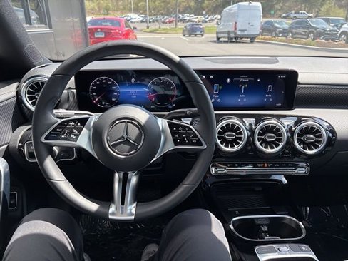 Used 2025 Mercedes-Benz CLA 250 4MATIC image 43