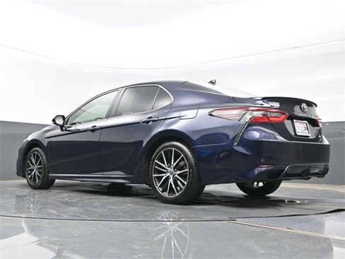 Used 2022 Toyota Camry SE image 23