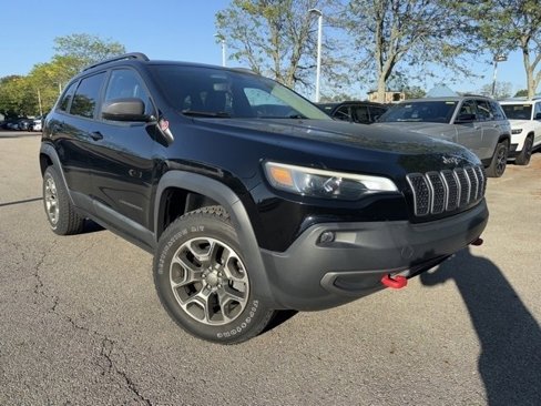 Used 2020 Jeep Cherokee Trailhawk w/ Cold Weather Group image 8