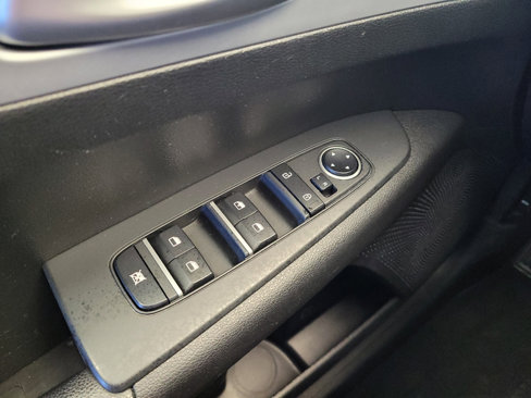 Used 2023 Kia Forte LXS image 27
