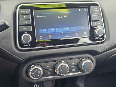 New 2025 Nissan Versa S w/ Trunk Package image 31