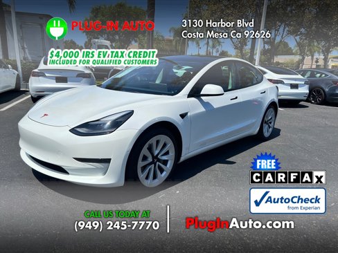 Used 2022 Tesla Model 3 Standard Range image 1